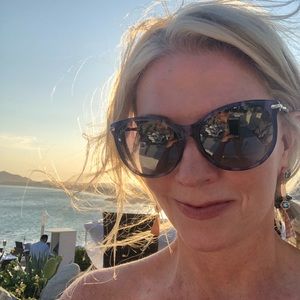 Meet your Posher, Janet